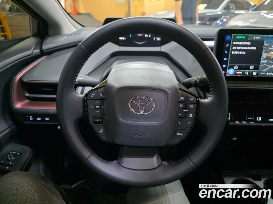 Toyota Prius 2024 из KR, фото 8