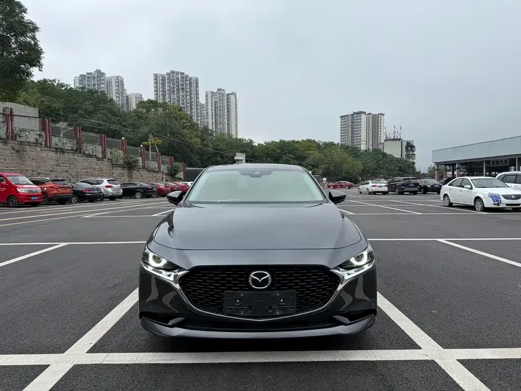 Mazda 3 Axela 2023 из CN, фото 2