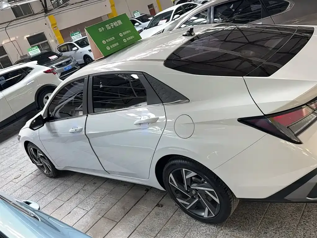 Hyundai Elantra 2023 из CN, фото 6