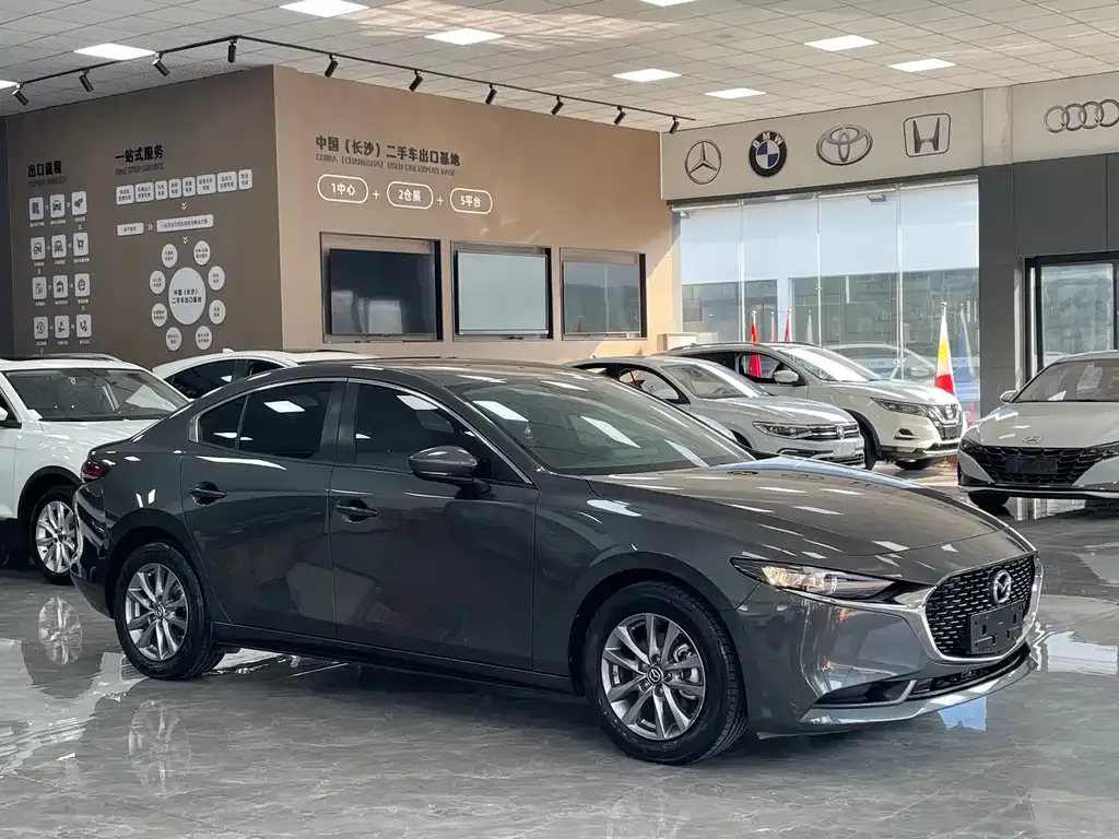 Mazda 3 Axela 2022 из CN, фото 3