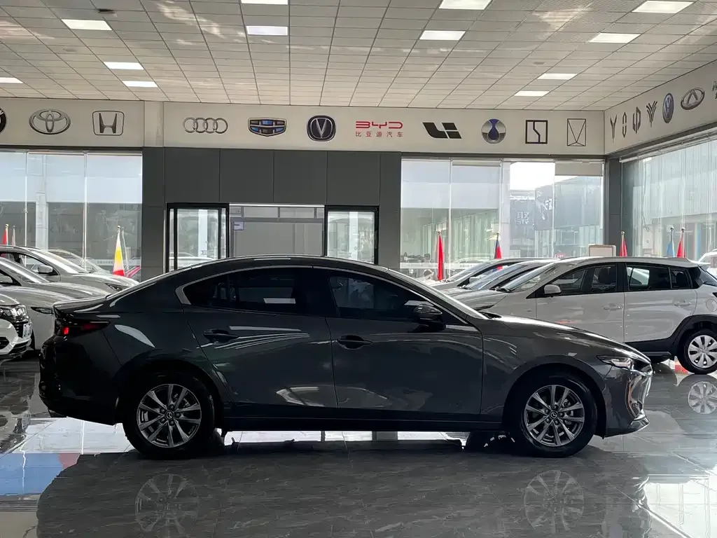 Mazda 3 Axela 2022 из CN, фото 5