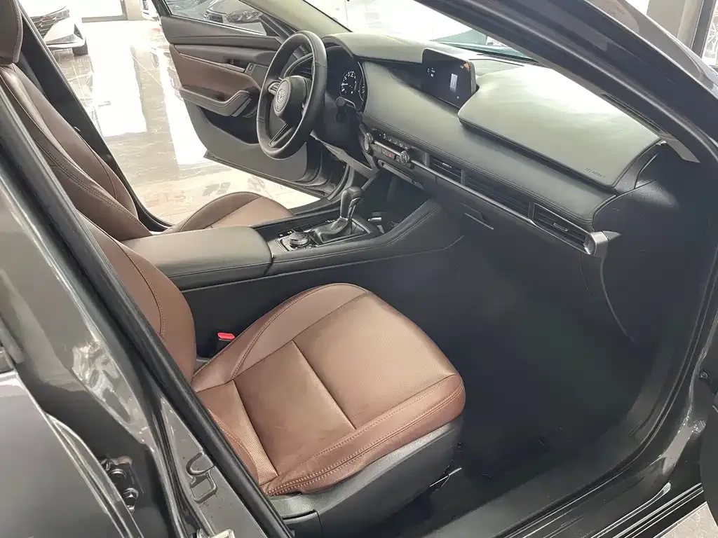 Mazda 3 Axela 2022 из CN, фото 8