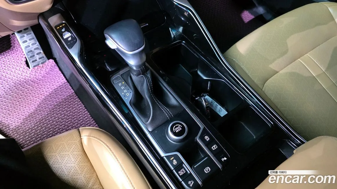 Kia Sorento — фото 9