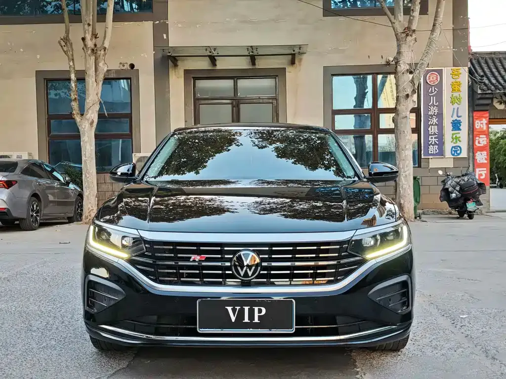 Volkswagen Passat 2024 из CN, фото 2