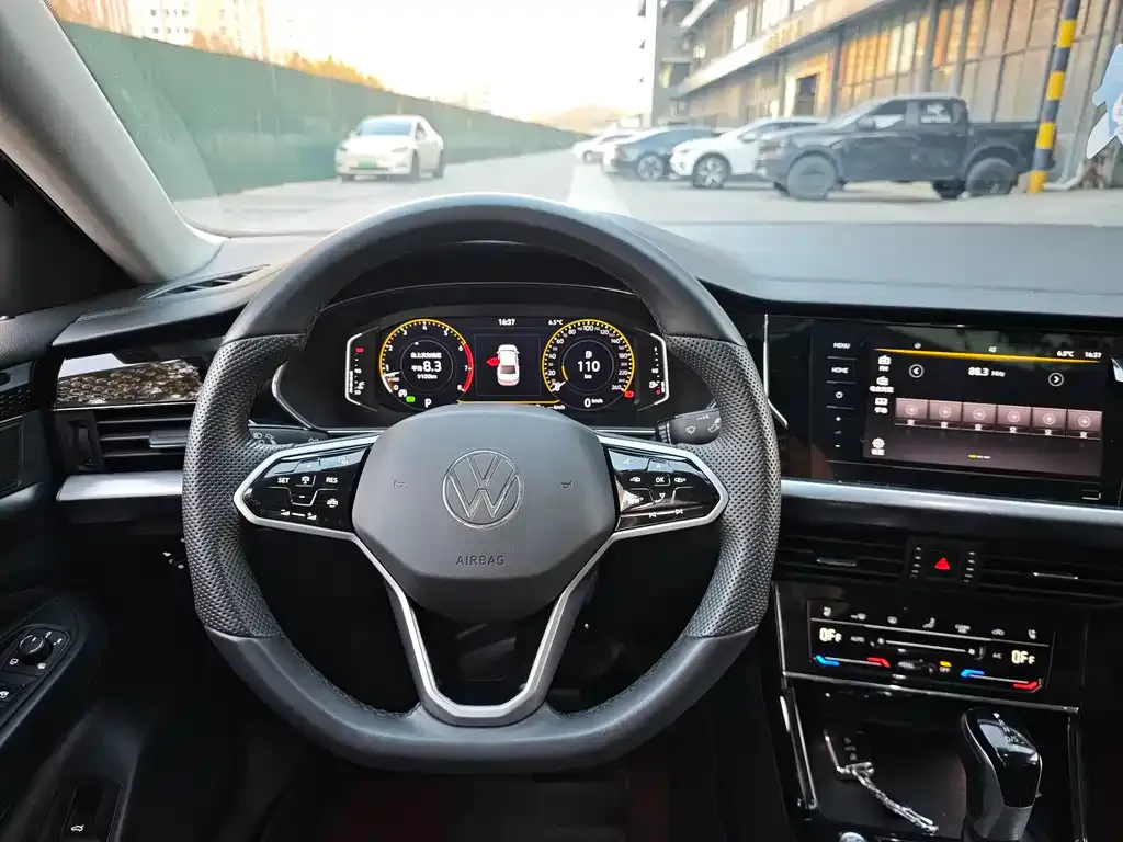 Volkswagen Passat 2024 из CN, фото 4
