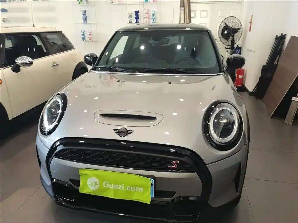 MINI Cooper (3-door) 2024 из CN, фото 3