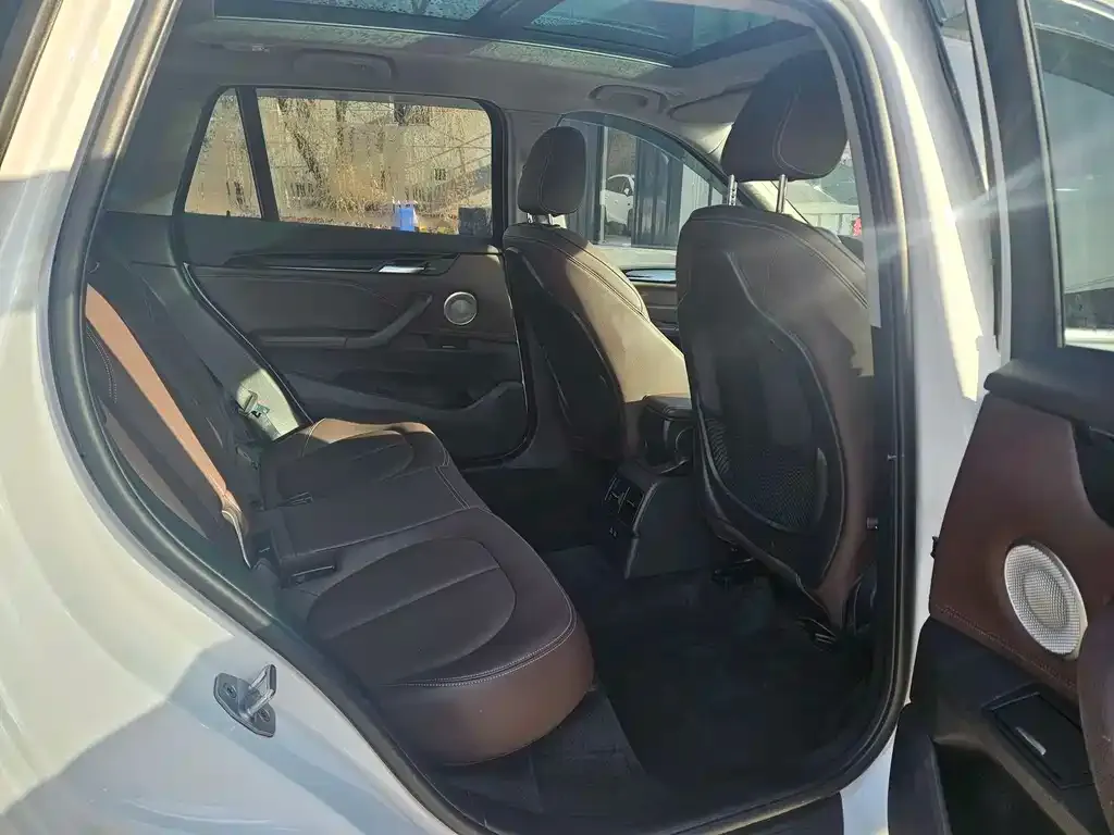 BMW X1 2021 из CN, фото 4