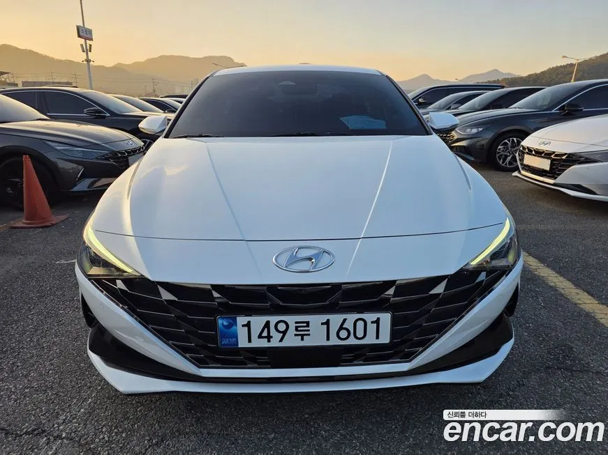 Hyundai AVANTE 2023 из KR, фото 3