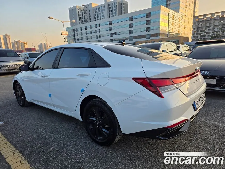 Hyundai AVANTE 2023 из KR, фото 4