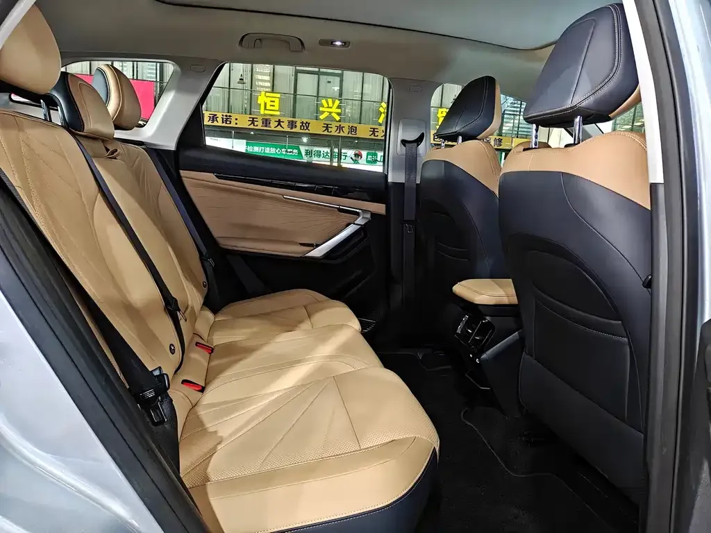 Geely Boyue L 2024 из CN, фото 8