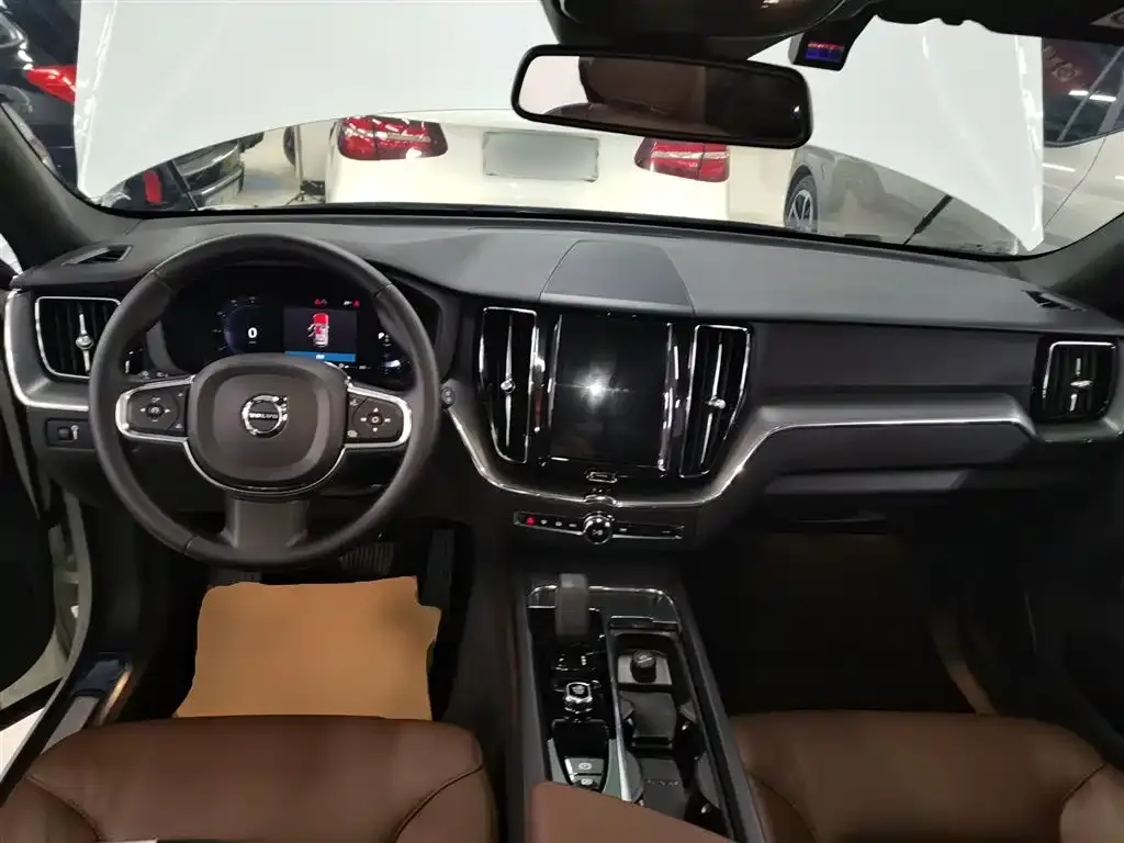 Volvo XC60 2021 из CN, фото 10