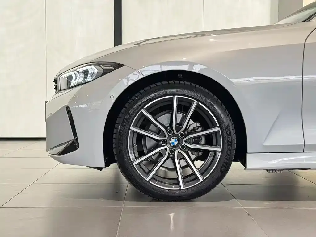 BMW 3 Series 2025 из CN, фото 6
