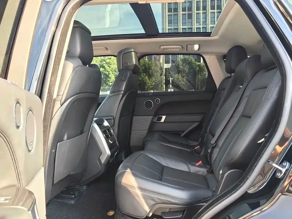 Land Rover Sport PHEV 2021 из CN, фото 8
