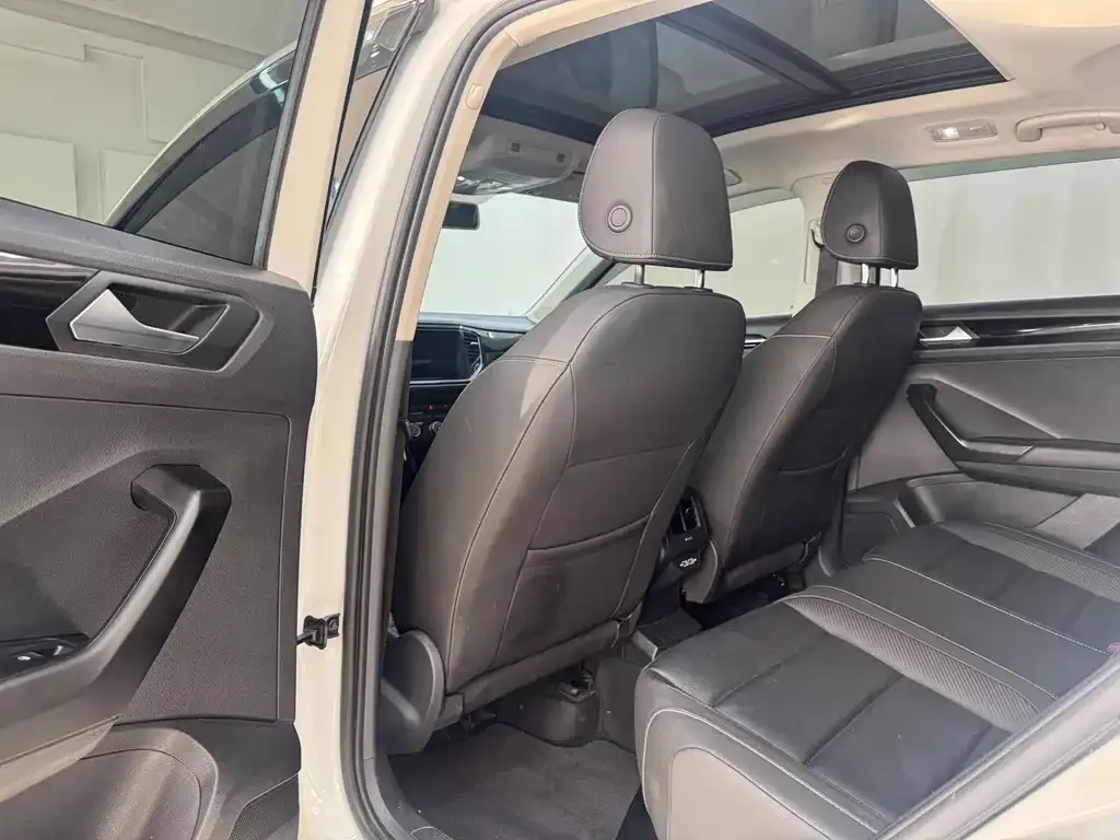 Volkswagen T-Roc 2022 из CN, фото 9
