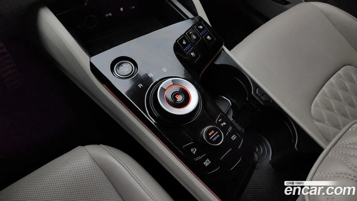 Kia Sportage — фото 9