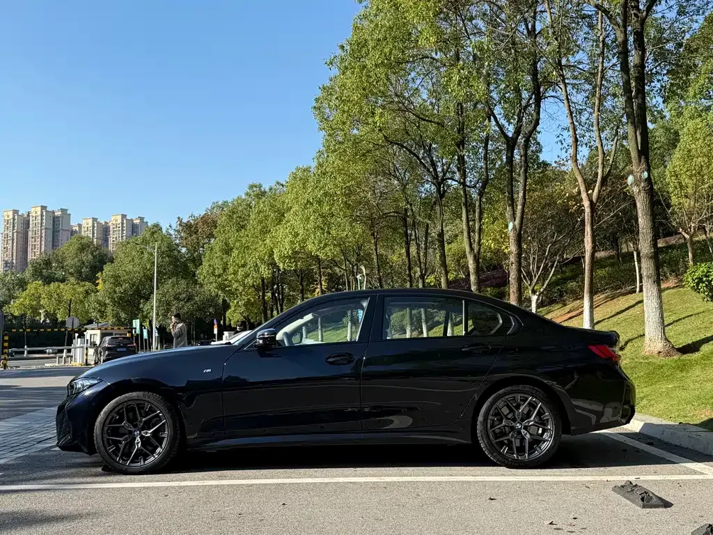 BMW 3 Series 2024 из CN, фото 8