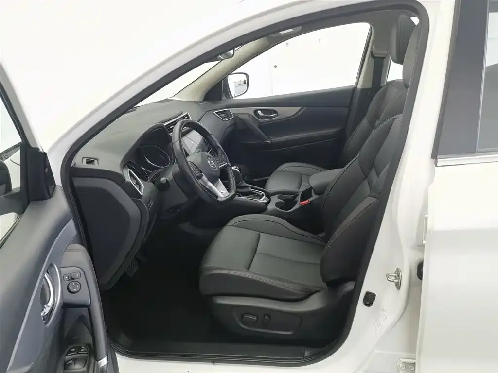 Nissan Qashqai — фото 10