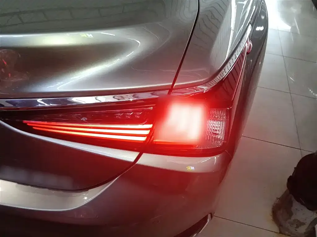 Lexus ES 2023 из CN, фото 8