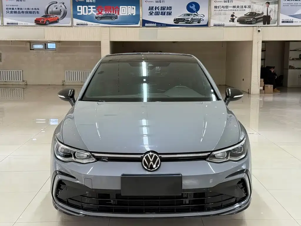 Volkswagen Golf 2021 из CN, фото 2