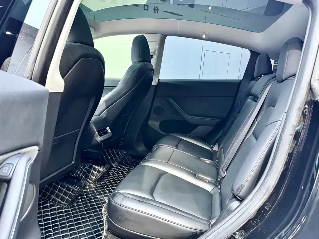 Tesla Model Y 2023 из CN, фото 10