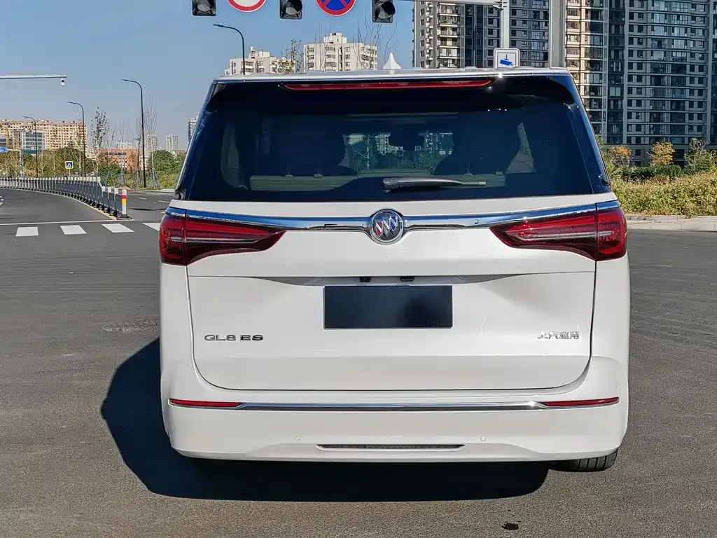 Buick GL8 2023 из CN, фото 4
