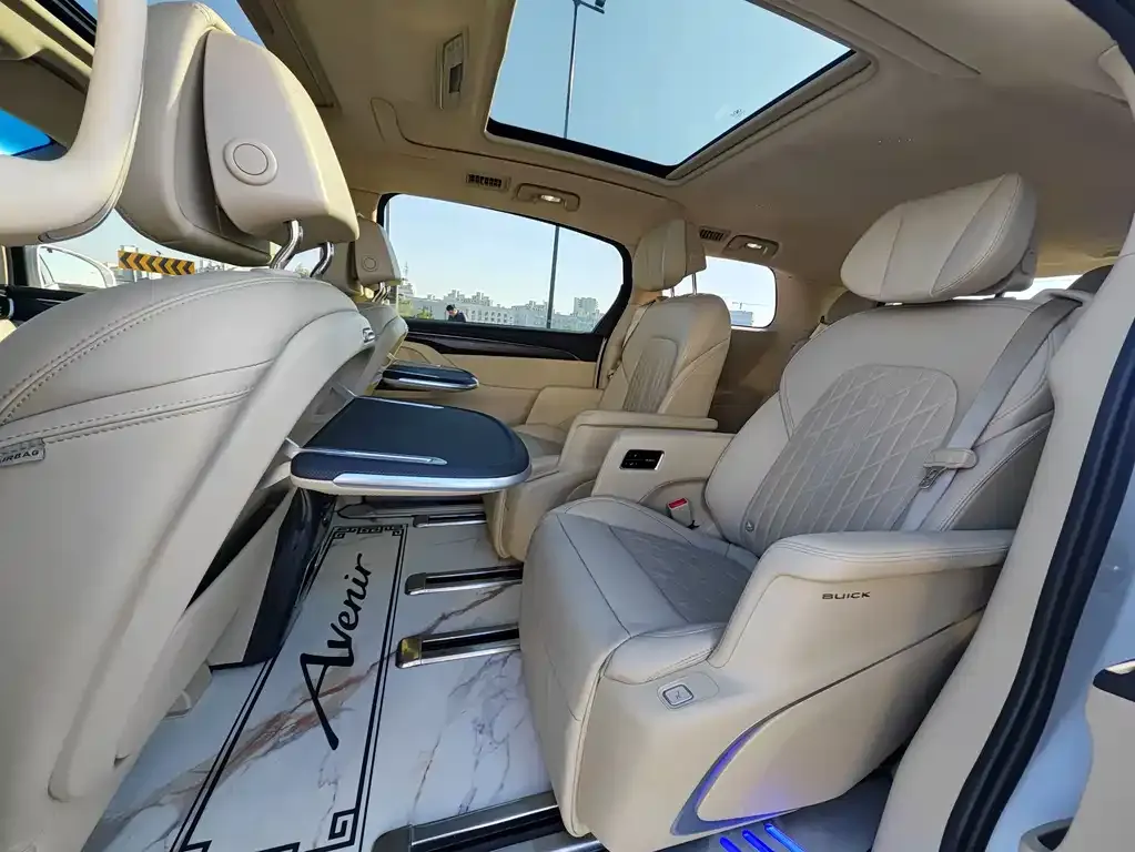 Buick GL8 2023 из CN, фото 9