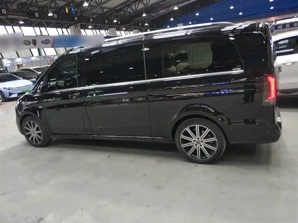 Mercedes-Benz V-Class 2025 из CN, фото 5