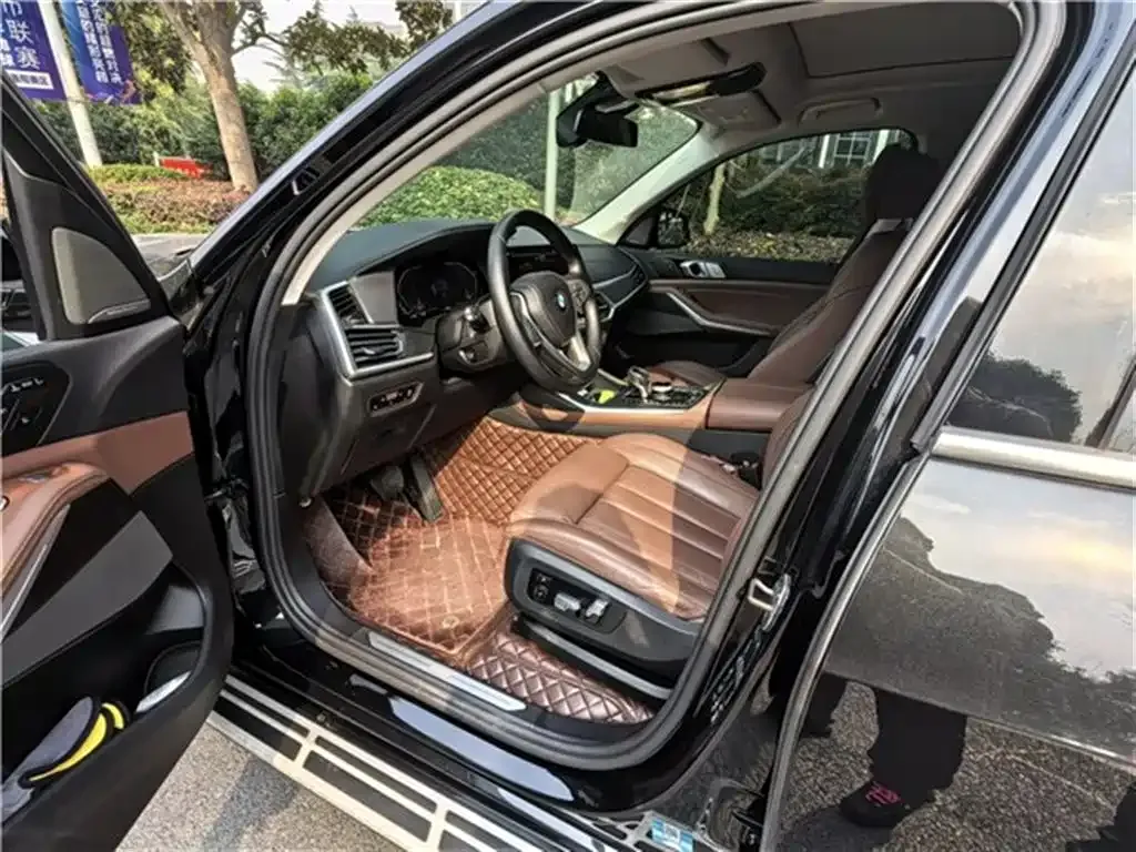 BMW X7 2021 из CN, фото 2