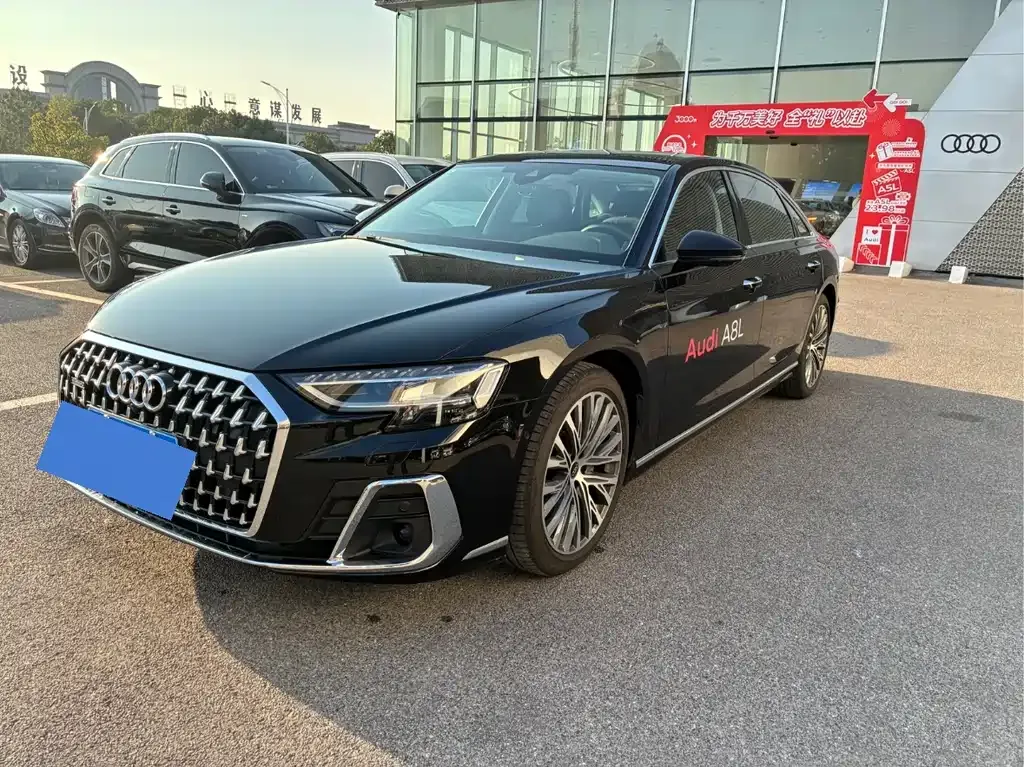 Audi A8 — фото 2