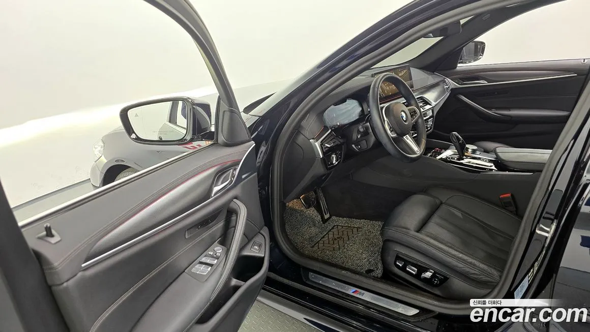 BMW 5-Series 2023 из KR, фото 10