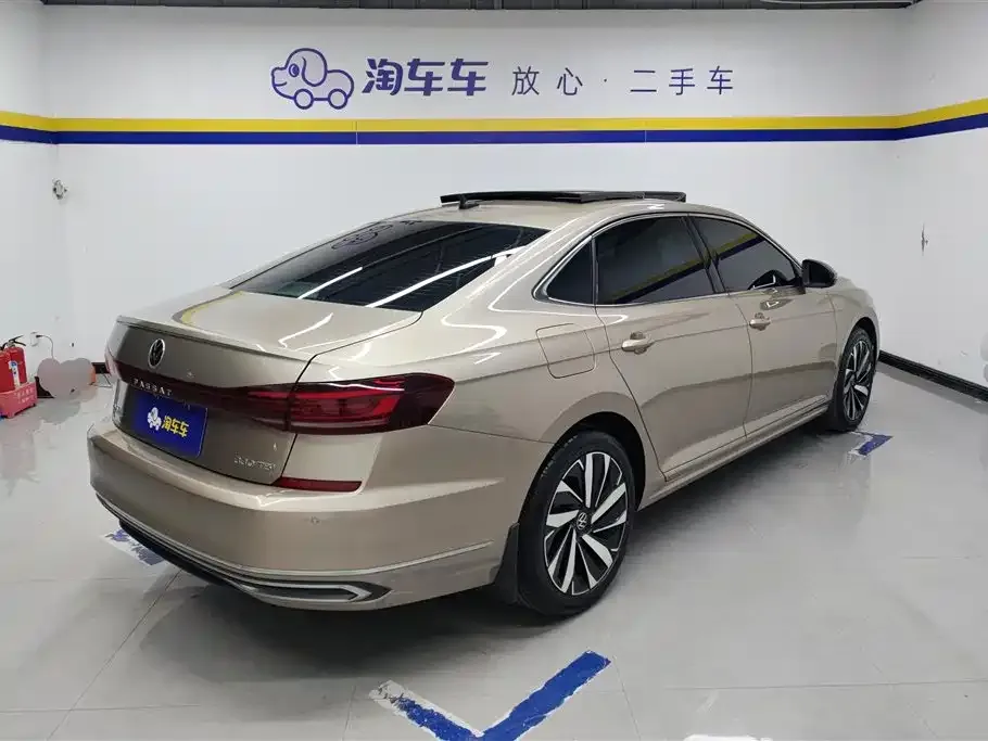 Volkswagen Passat 2023 из CN, фото 3
