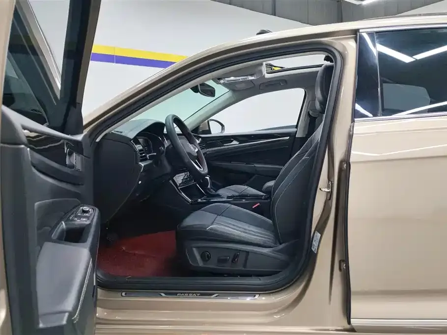 Volkswagen Passat 2023 из CN, фото 9