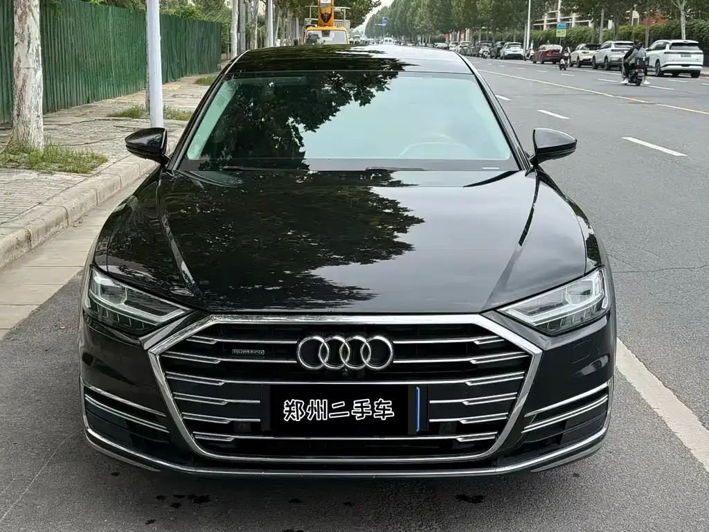 Audi A8 2021 из CN, фото 2