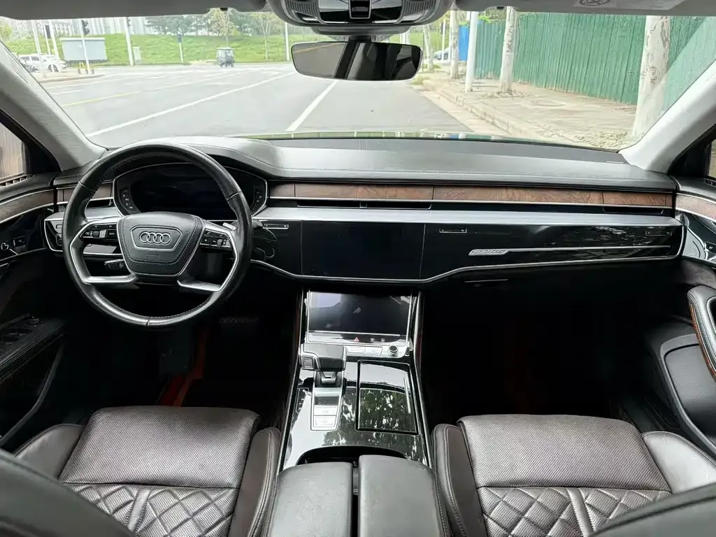 Audi A8 2021 из CN, фото 5