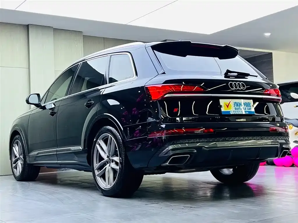 Audi Q7 — фото 6