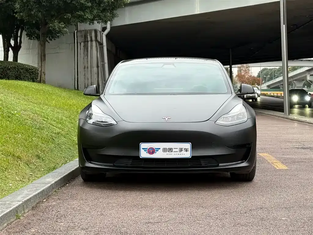 Tesla Model 3 — фото 2
