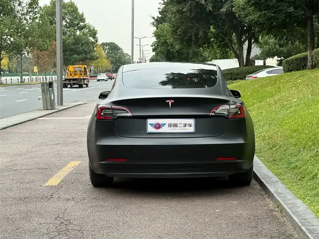 Tesla Model 3 — фото 5