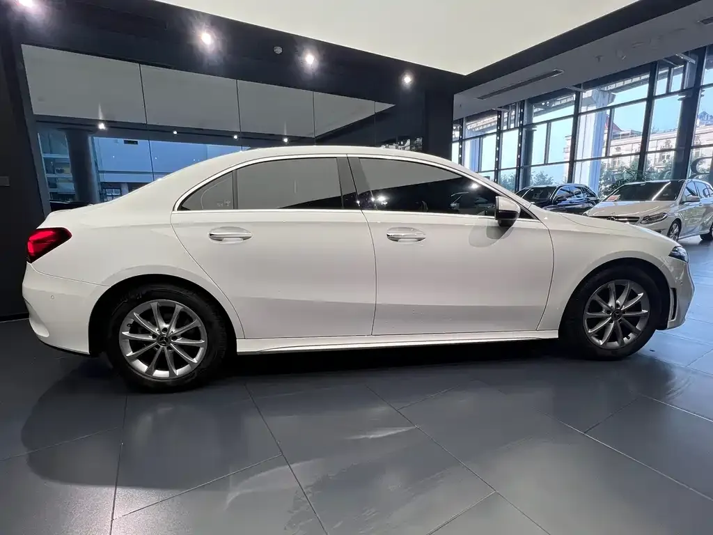 Mercedes-Benz A-Class 2021 из CN, фото 7