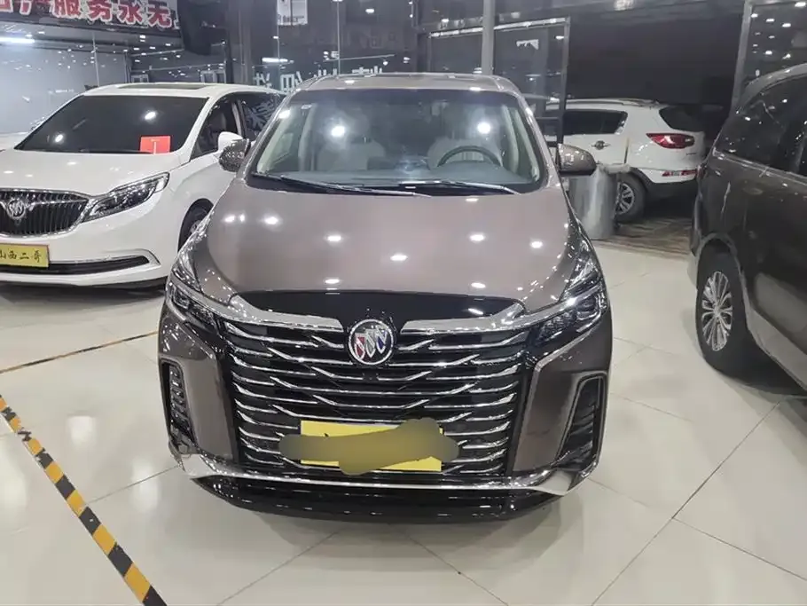 Buick GL8 2023 из CN, фото 2