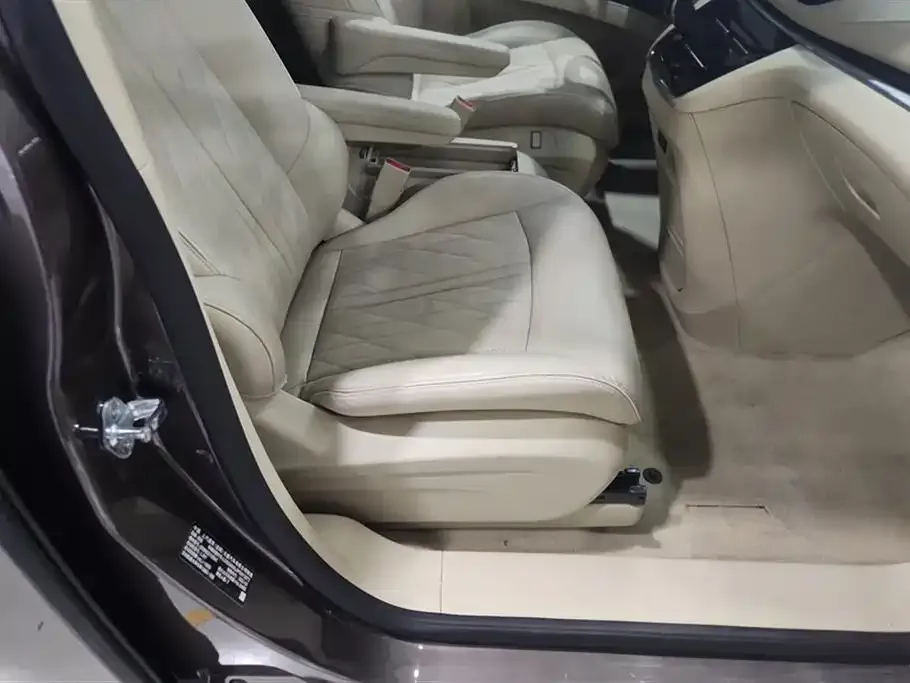 Buick GL8 2023 из CN, фото 8