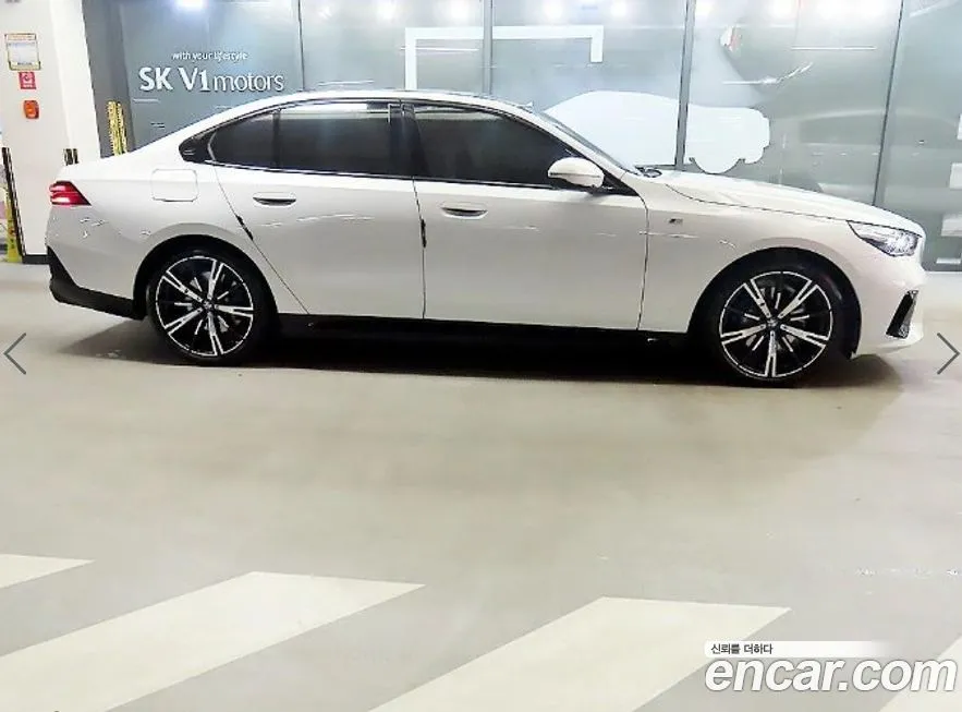 BMW 5-Series 2024 из KR, фото 3