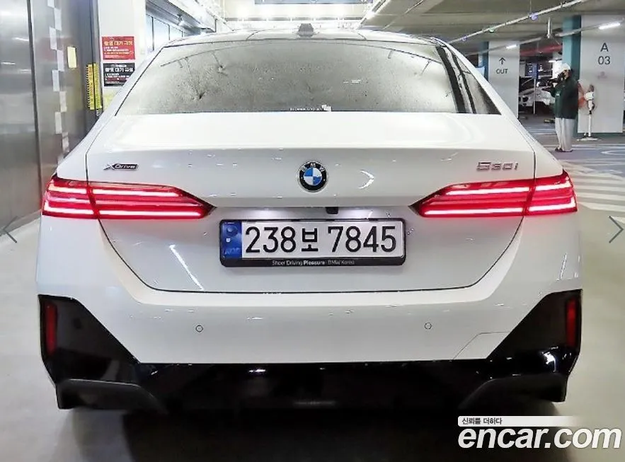 BMW 5-Series 2024 из KR, фото 5