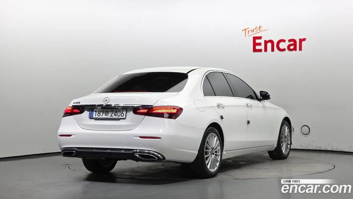 Mercedes-Benz E-Class 2021 из KR, фото 2