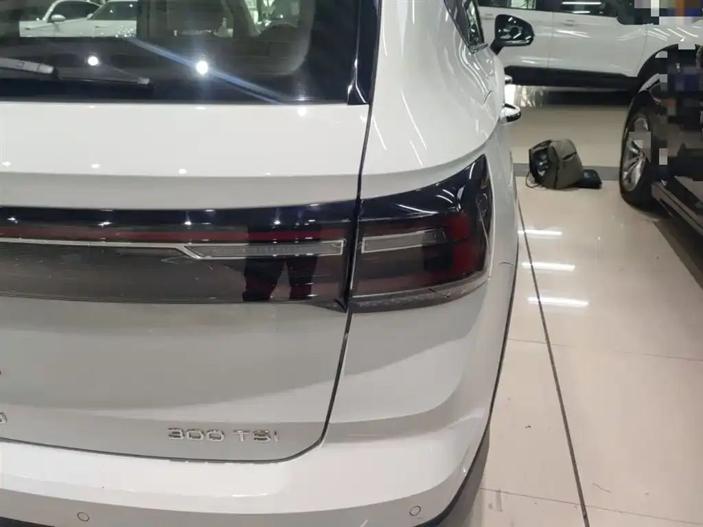 Volkswagen Tharu 2024 из CN, фото 8