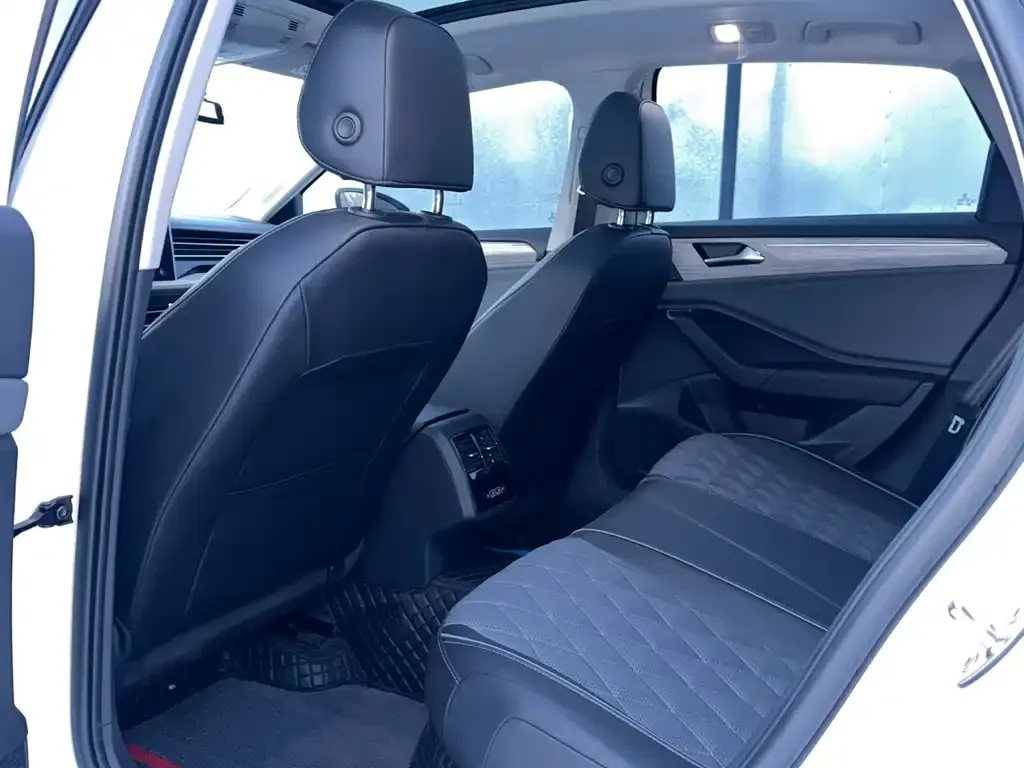 Volkswagen Sagitar 2024 из CN, фото 6