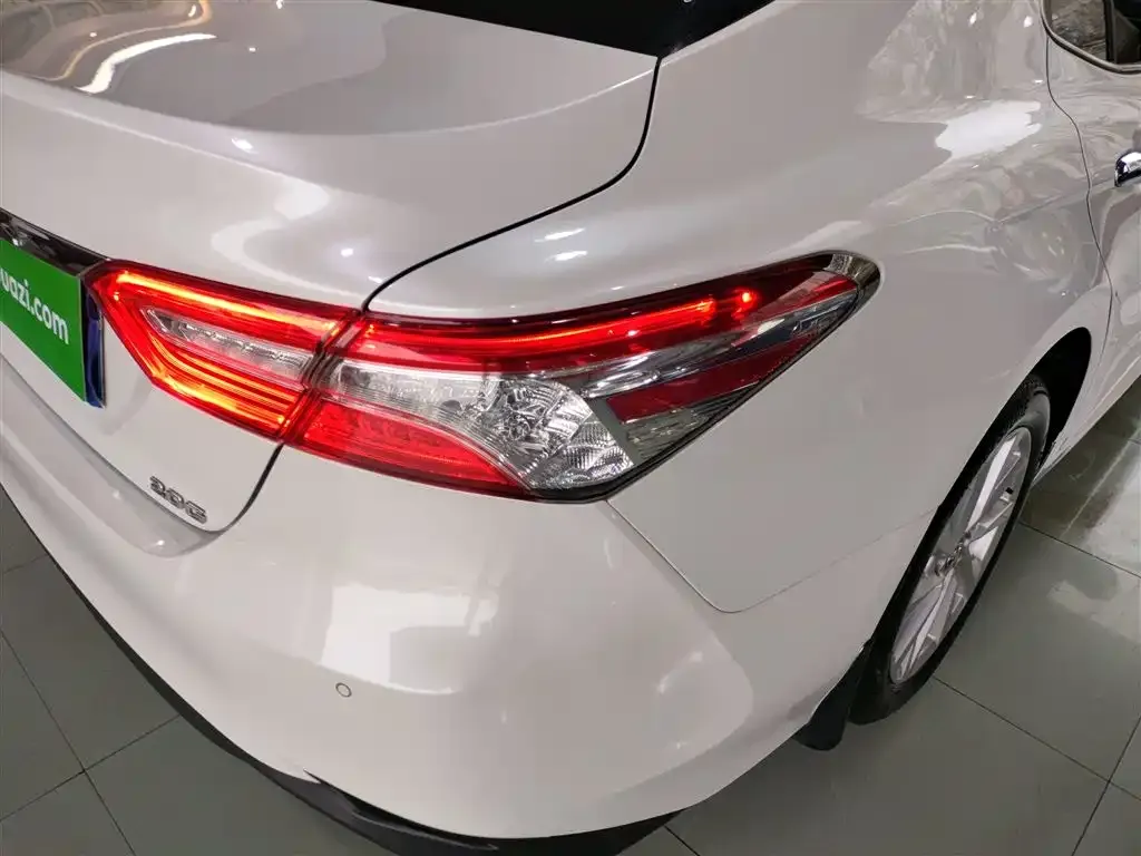 Toyota Camry 2023 из CN, фото 8