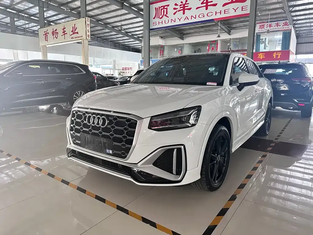 Audi Q2L 2024 из CN, фото 1