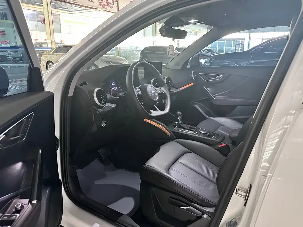 Audi Q2L 2024 из CN, фото 5