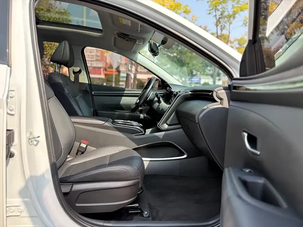 Hyundai Tucson 2021 из CN, фото 9