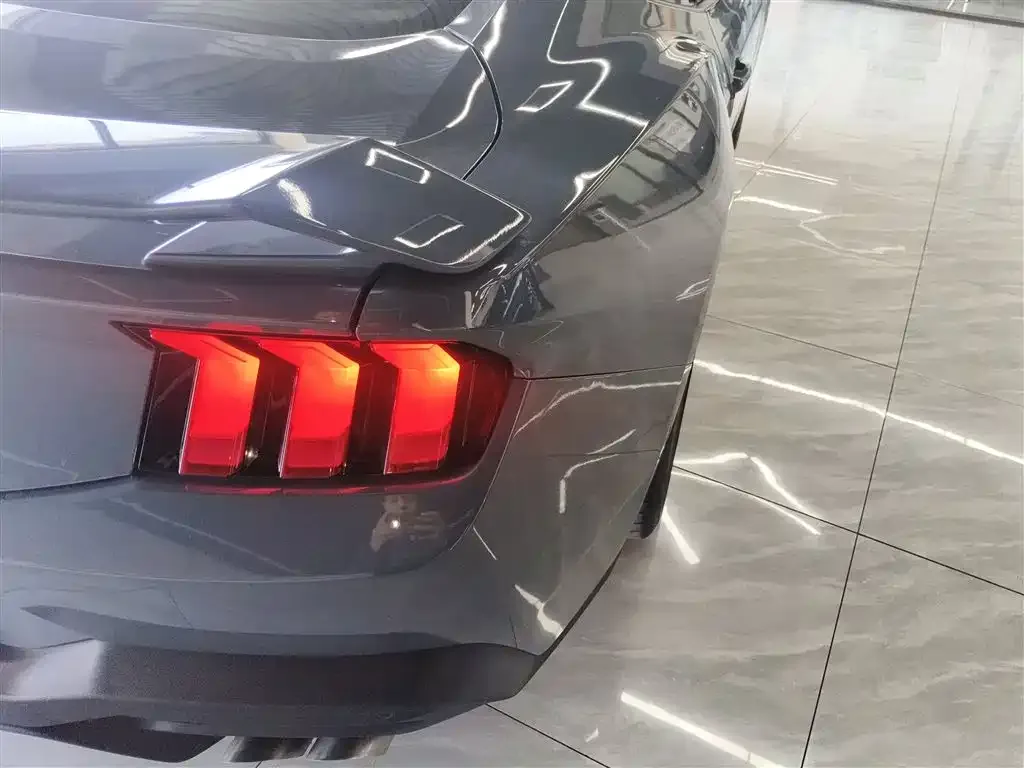Ford Mustang 2024 из CN, фото 8